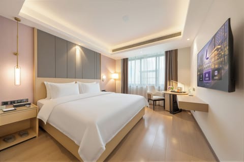 Superior Room | Premium bedding, down comforters, pillowtop beds, desk