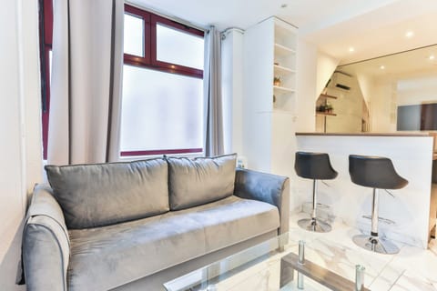 Apartment | Living area