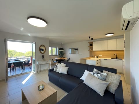 Premium Apartment, 2 Bedrooms, Sea View | Living area