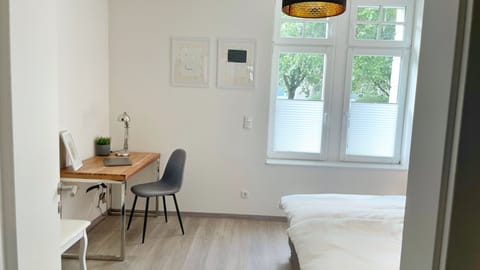 1 bedroom, individually decorated, individually furnished