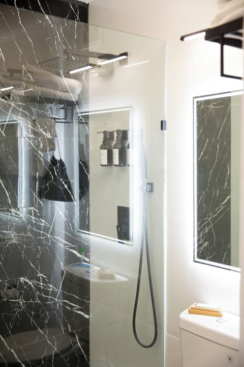 Free toiletries, towels, soap, shampoo