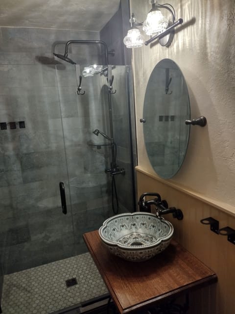 Standard Double Room | Bathroom | Shower, hair dryer, towels, soap