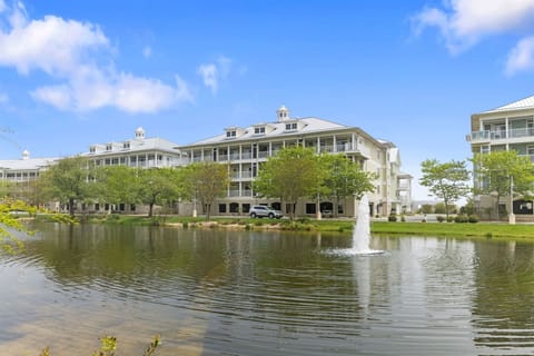 Sunset Island 4 Fountain Drive East Exterior