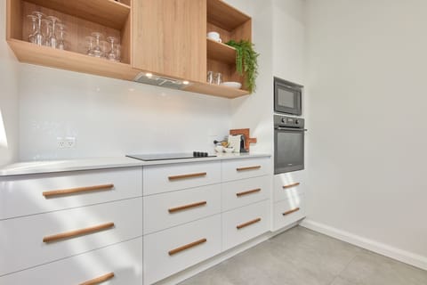 Fridge, microwave, stovetop, toaster