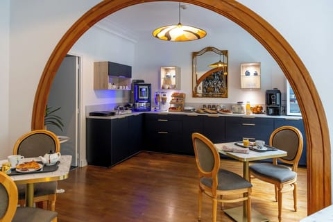 Daily buffet breakfast (EUR 16 per person)