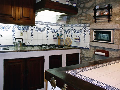 Chalet, 1 Bedroom | Private kitchen | Coffee/tea maker, cookware/dishes/utensils