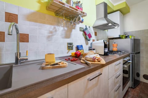 Apartment, Hill View | Private kitchen | Full-size fridge, microwave, oven, stovetop