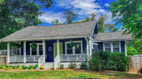 Deja Blue Bungalow