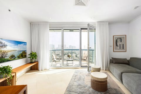 Apartment, City View | Interior