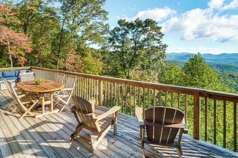 Dahlonega Vacation Rental | 3BR | 2BA | 2,100 Sq Ft | 8 Steps to Enter