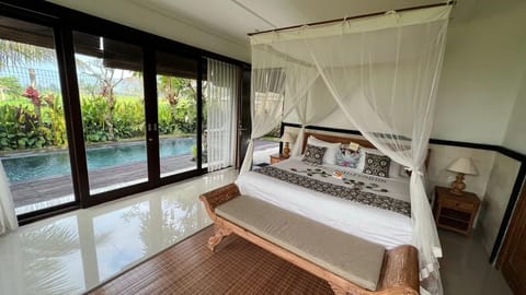 Deluxe Villa, Mountain View | 2 bedrooms, hypo-allergenic bedding, desk, free WiFi