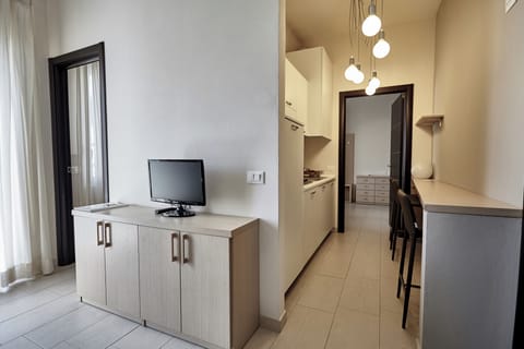 Executive Apartment | Private kitchen | Highchair