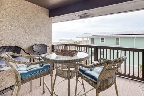 Fernandina Beach Vacation Rental | 2BR | 2BA | 776 Sq Ft | Step-Free Entry