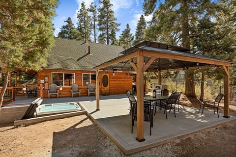 Enjoy the brand-new in ground spa after a long day on the mountain while your dinner is grilling on the BBQ.