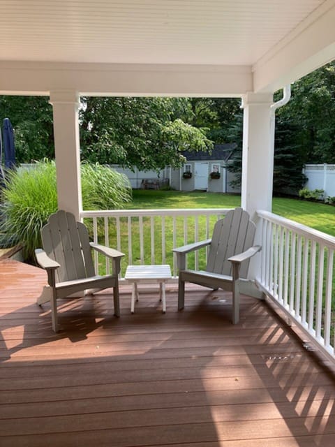 Covered porch area

