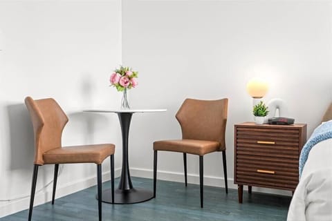 Miami Junior Queen Studio Living Room