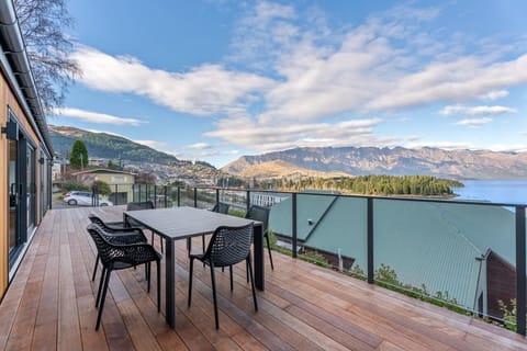 Jaw dropping views from the front front deck