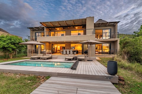 Villa 8 - Executive 4 Bedroom Villa | Terrace/patio