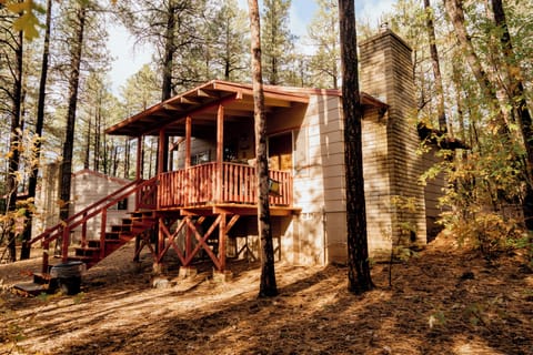 10 19 24NorthwoodResort Cabin#9 1