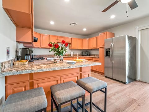 Kitchen bar counter with seating for 3