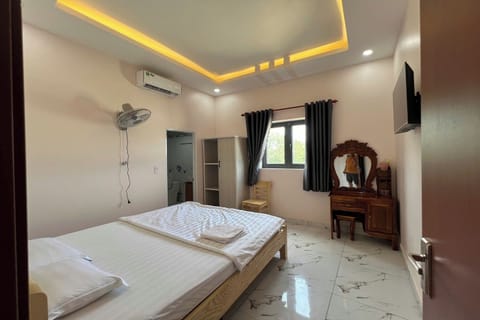 Standard Double Room | Desk, free WiFi, bed sheets