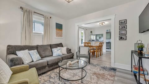 Why not grab a few beers and enjoy the game? Whether you're relaxing with friends or just kicking back solo, it’s the perfect way to enjoy the day in a cozy, laid-back atmosphere. Cheers to good times and great company!