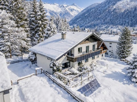 Holiday Home Exterior [winter]