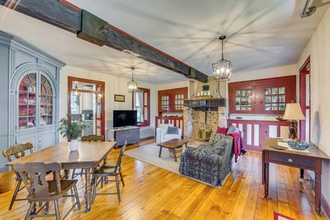 Mount Joy Vacation Rental | 1BR | 1.5BA | 1,050 Sq Ft | Stairs Required
