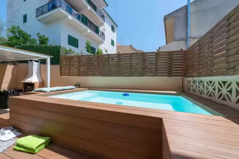 Holiday Home Swimming Pool