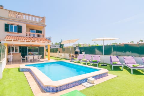 Holiday Home Swimming Pool