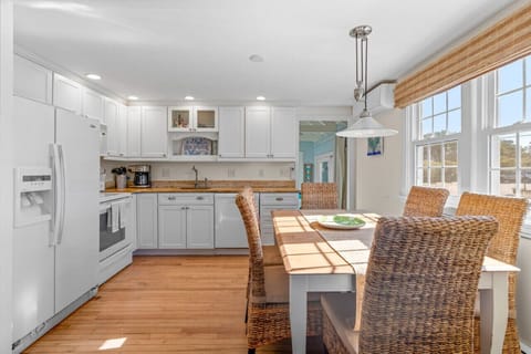 Fully equipped kitchen for all of your cooking needs. Both Drip and Keurig coffee makers available for use. Dining table with seating for 6.