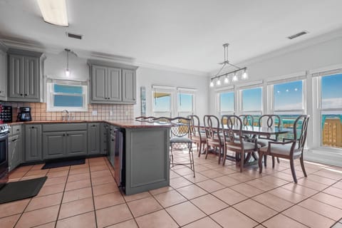 Sunset Place Kitchen and Dining Area