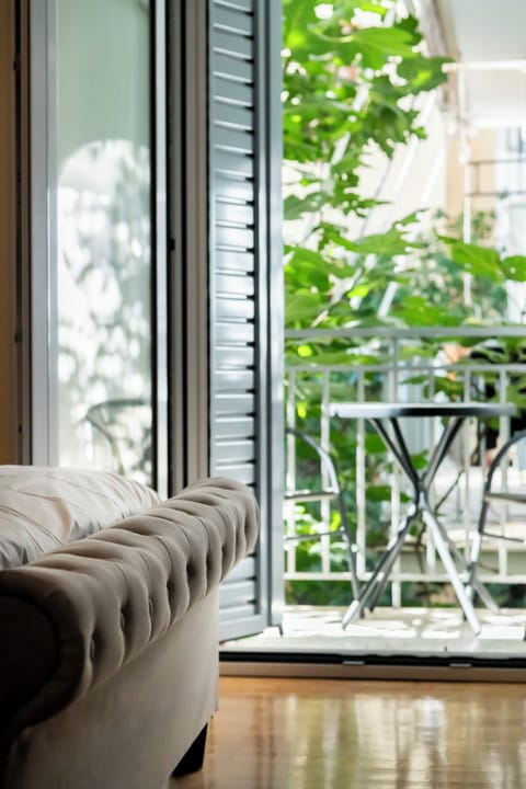 Apartment, 1 Queen Bed, Balcony, Garden View | Balcony
