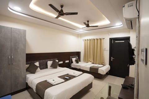 Deluxe Triple Room | WiFi (free), bed sheets