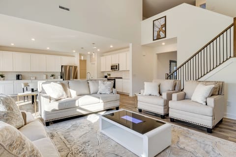 House (5 Bedrooms) | Interior