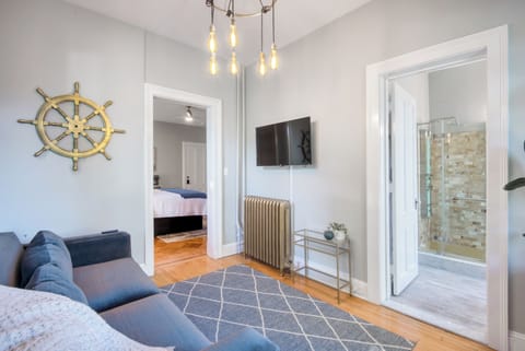 Suite #1 | 1 bedroom, premium bedding, pillowtop beds, iron/ironing board