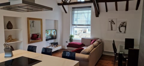 Living Room / Lounge