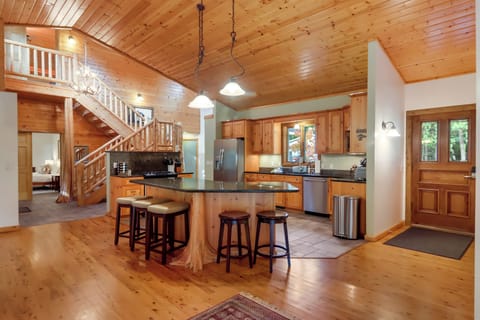 Open kitchen!  Island seating!