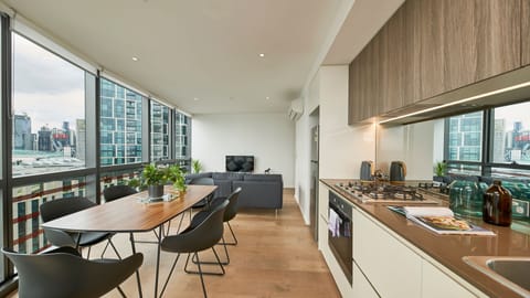 Open-plan kitchen with everything you need to prepare meals