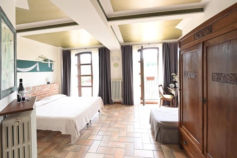 Standard Room, Garden View | Individually decorated, individually furnished, blackout drapes