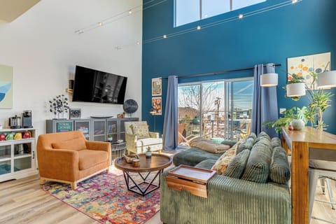 Reno Vacation Rental | 2BR | 2BA | 1,645 Sq Ft | 3 Steps to Enter