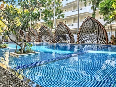 Apartment, 1 Bedroom, Accessible, Balcony | Pool | Outdoor pool