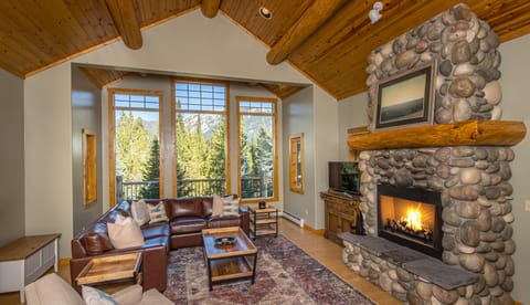 Great Room With Cozy Fireplace