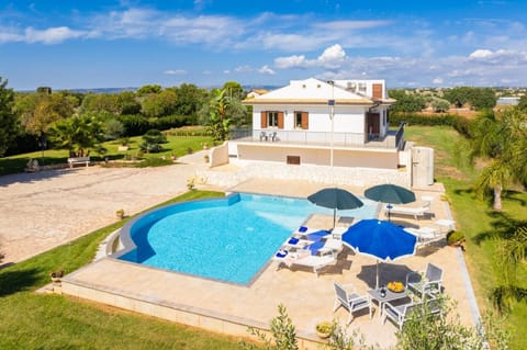Beautiful villa with private pool and terrace