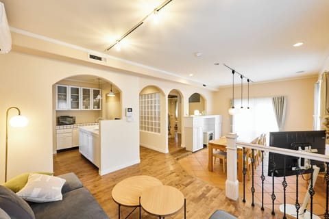 Comfort House, Non Smoking | Living area | 50-inch flat-screen TV with cable channels, Netflix, Hulu