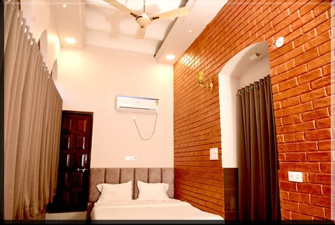 Deluxe Quadruple Room | WiFi (free)