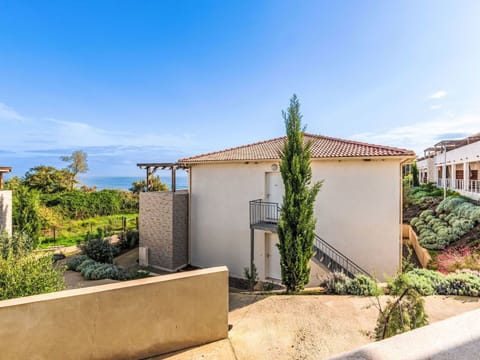 Plant, Furniture, Table, Building, Sky, Chair, Cloud, Shade, Window, Wood