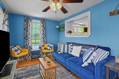 Unwind in our bright living room, a simple and cozy space made for everyday comfort after a long day. ☀️🛋️