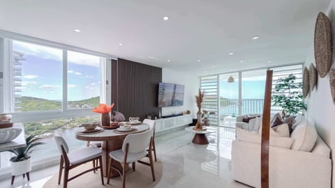 Sunrise View will provide a warm welcome to a fully air-conditioned open space layout that seamlessly connects the living room and dinning area while immediately astonishing you with a jaw-dropping ocean, mountains and marina view.