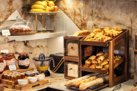 Daily buffet breakfast for a fee